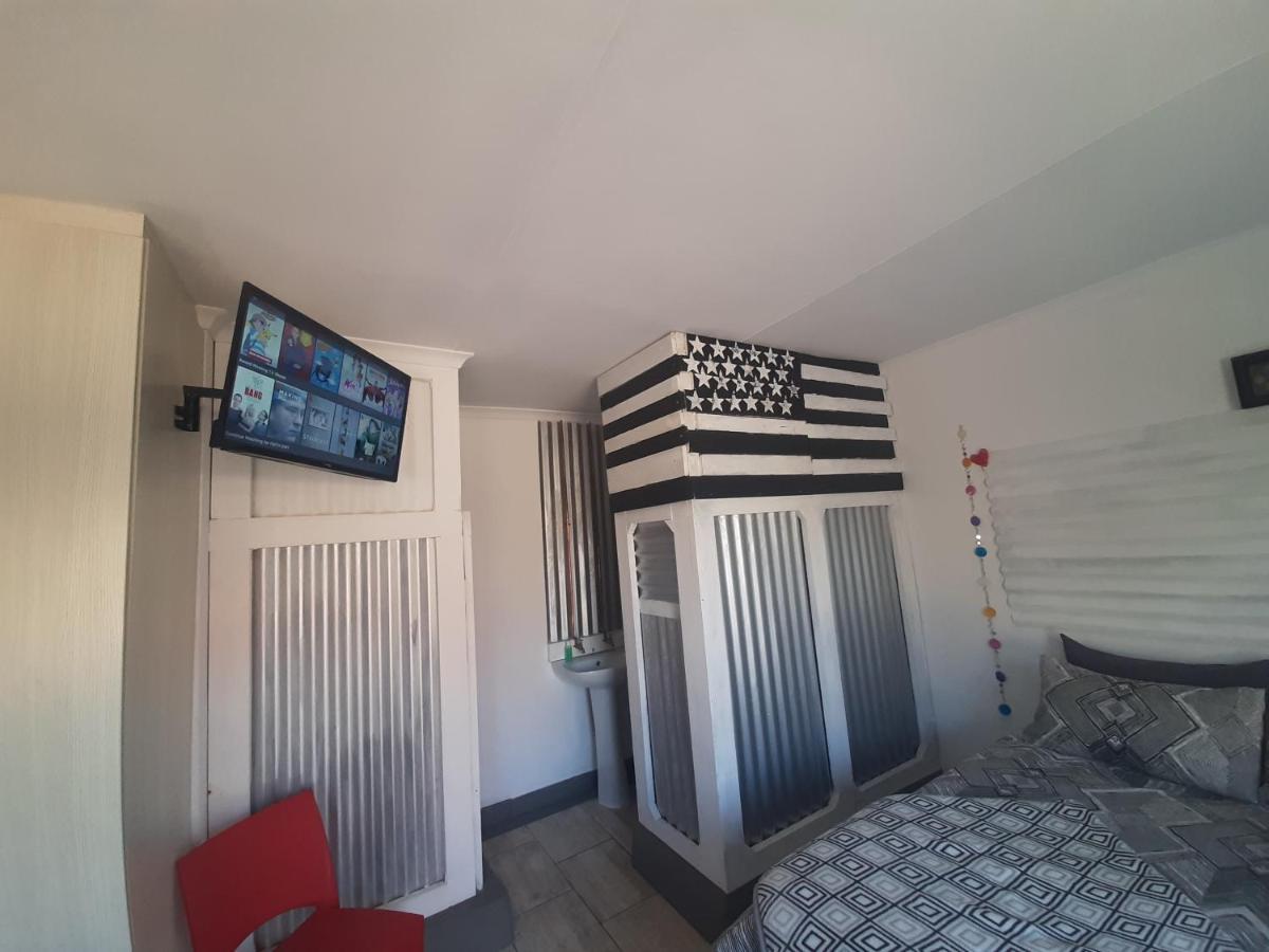 Mykhaya-Your Home Away From Home Kempton Park Kültér fotó