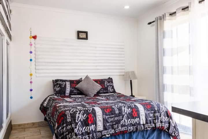 Mykhaya-Your Home Away From Home Kempton Park Kültér fotó