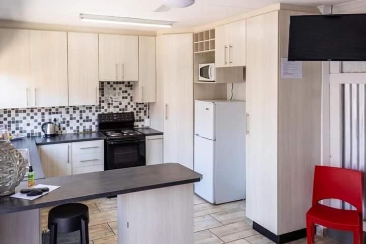 Mykhaya-Your Home Away From Home Kempton Park Kültér fotó